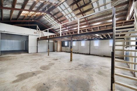 Photo of property in 47 Mile Road, Bombay, 2675