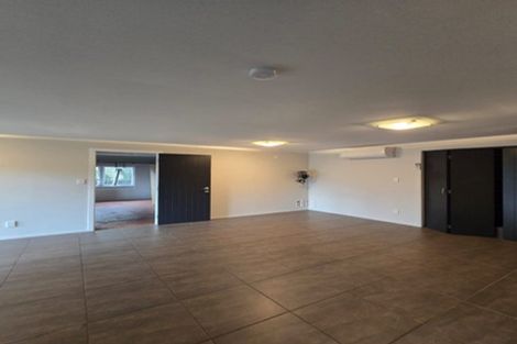 Photo of property in 18 Long Street, Torbay, Auckland, 0630