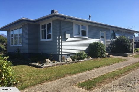 Photo of property in 6 Mararoa Drive, Manapouri, 9679