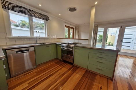 Photo of property in 1 Burrows Avenue, Karori, Wellington, 6012