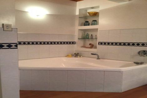 Photo of property in 2/145 Victoria Road, Devonport, Auckland, 0624