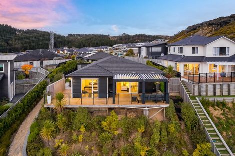 Photo of property in 156 Navigation Drive, Whitby, Porirua, 5024