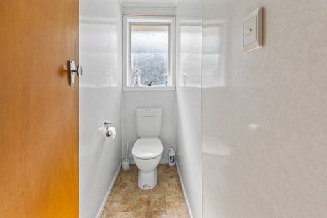 Photo of property in 22 Saxton Road, Upper Vogeltown, New Plymouth, 4310