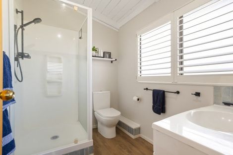 Photo of property in 202 Beverley Terrace, Whangamata, 3620