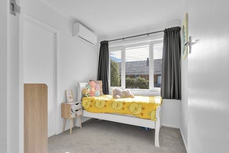 Photo of property in 136 Avonhead Road, Avonhead, Christchurch, 8042