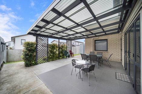 Photo of property in 16 Kuparu Street, Weymouth, Auckland, 2103