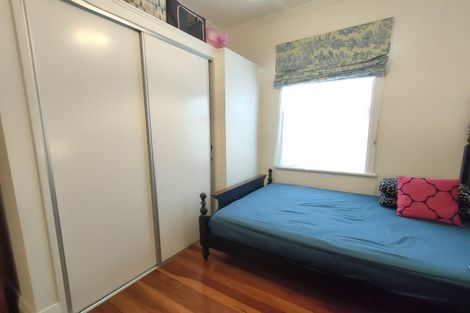 Photo of property in 4 Kowhatu Road, One Tree Hill, Auckland, 1061