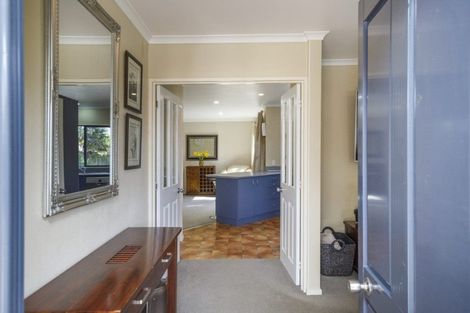 Photo of property in 94 Summerhill Drive, Fitzherbert, Palmerston North, 4410