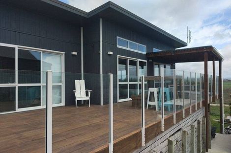 Photo of property in 154 Pukehina Parade, Pukehina, Te Puke, 3189