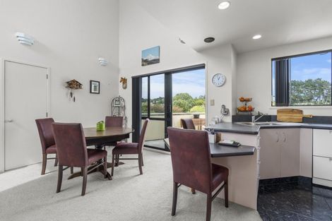 Photo of property in 15 Townsend Road, Paraite, New Plymouth, 4373