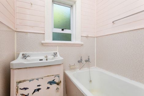 Photo of property in 3 Haldane Street, Elgin, Gisborne, 4010