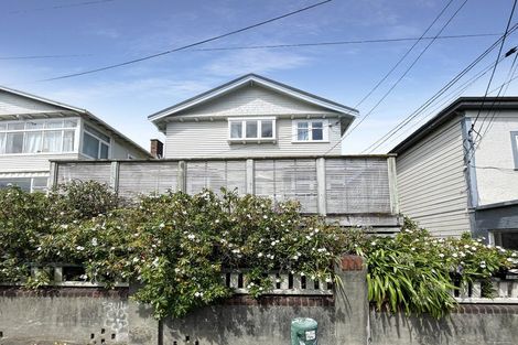Photo of property in 17 Hankey Street, Mount Cook, Wellington, 6011