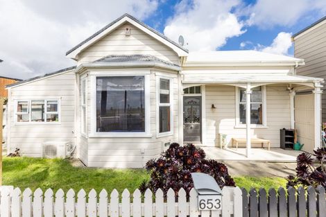 Photo of property in 653 Marine Parade, Napier South, Napier, 4110