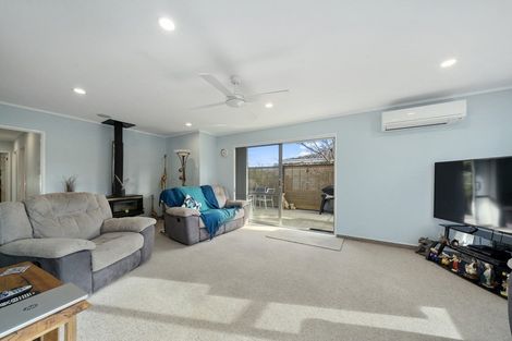 Photo of property in 16 Martin Road, Paraparaumu Beach, Paraparaumu, 5032