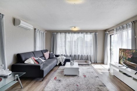 Photo of property in 2/14 Momorangi Crescent, Redwood, Christchurch, 8051