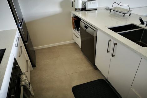 Photo of property in 24 Rewa Rewa Lane, Orewa, 0931