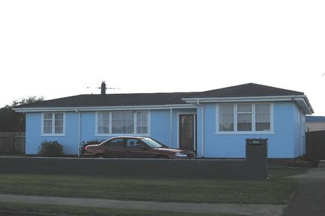 Photo of property in 240 Cornfoot Street, Castlecliff, Whanganui, 4501