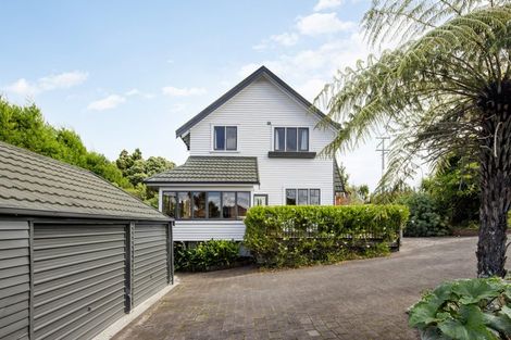 Photo of property in 69 Forest Lake Road, Forest Lake, Hamilton, 3200