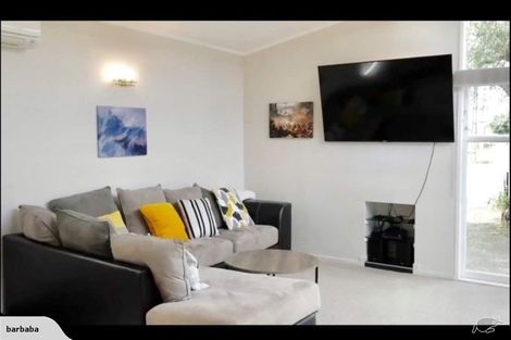 Photo of property in 1/170 Clevedon Road, Papakura, 2110