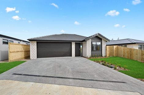 Photo of property in 39 Waruhia Crescent, Rototuna North, 3281