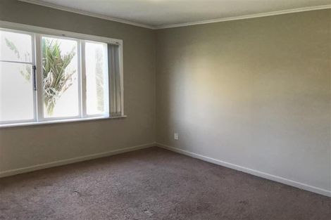 Photo of property in 11 Surrey Street, Manurewa, Auckland, 2102