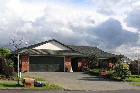 Photo of property in 9 Newinn Crescent, East Tamaki Heights, Auckland, 2016