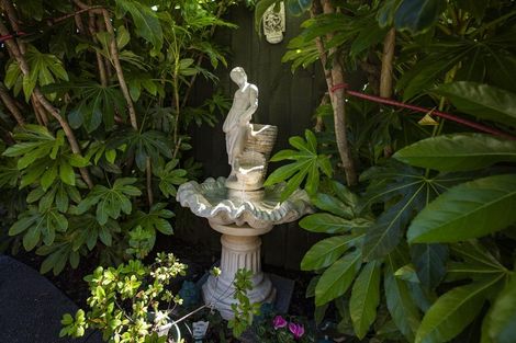 Photo of property in 60 Mauger Drive, Heathcote Valley, Christchurch, 8022