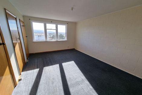 Photo of property in 66-68 Waihora Crescent, Waitangirua, Porirua, 5024