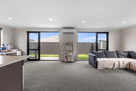 Photo of property in 8 Ash Lane, Omokoroa, 3114