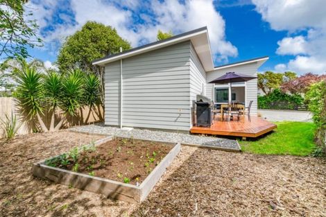 Photo of property in 5a Sharda Grove, Paraparaumu Beach, Paraparaumu, 5032