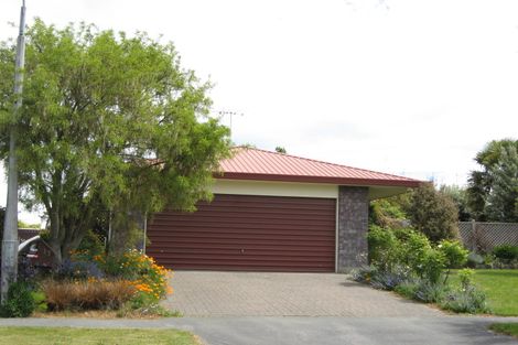 Photo of property in 17 Regent Avenue, Rangiora, 7400