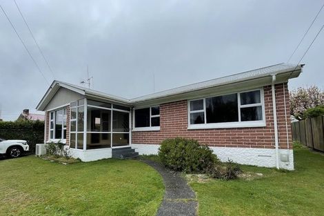 Photo of property in 28 Lewis Street, Glenview, Hamilton, 3206