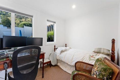 Photo of property in 86 Ames Street, Paekakariki, 5034