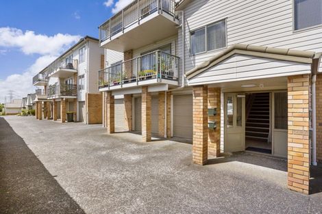 Photo of property in St Claire Village, 175/172 Mcleod Road, Te Atatu South, Auckland, 0610