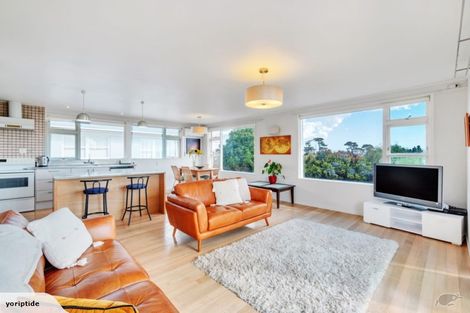 Photo of property in 115 Wallace Road, Mangere Bridge, Auckland, 2022