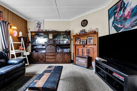 Photo of property in 288 South Road, Hawera, 4610