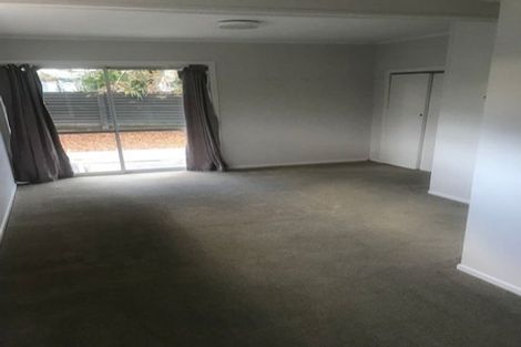 Photo of property in 2/20 Tonar Street, Northcote, Auckland, 0627