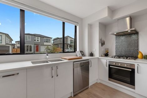 Photo of property in 28 Kearns Drive, Hobsonville, Auckland, 0616