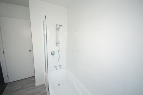 Photo of property in 32a Barneys Farm Road, Clendon Park, Auckland, 2103