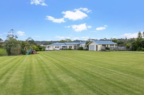 Photo of property in 54 Shaw Road, Oratia, Auckland, 0604