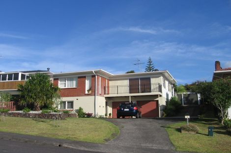 Photo of property in 14 Welland Place, Hillcrest, Auckland, 0627