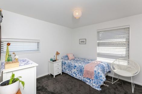 Photo of property in 51 Poplar Grove, Whalers Gate, New Plymouth, 4310