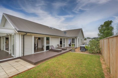 Photo of property in 5 Lady Jocelyn Place, Whitianga, 3510