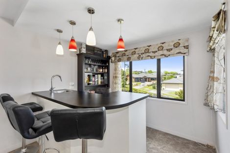 Photo of property in 35 Heathfield Avenue, Huntington, Hamilton, 3210