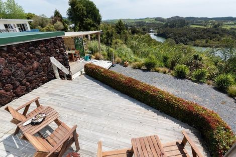 Photo of property in 10 Falls View Road, Haruru, 0204