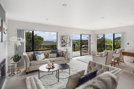Photo of property in 3 Trident Place, Shelly Park, Auckland, 2014