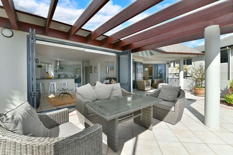 Photo of property in 13 Joydon Place, Stanmore Bay, Whangaparaoa, 0932
