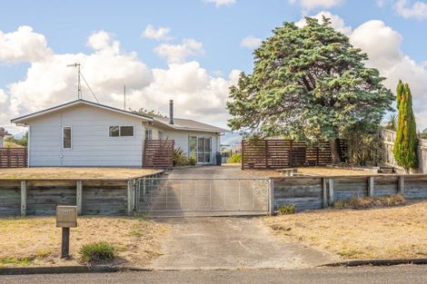 Photo of property in 52 Sarah Street, Waikawa Beach, Levin, 5573