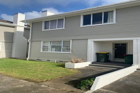 Photo of property in 27 Bulteel Street, New Plymouth, 4310