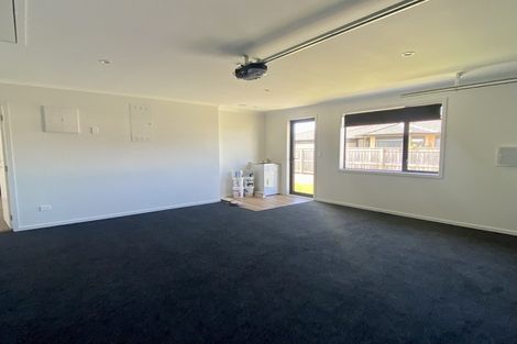 Photo of property in 16 Austin Reid Avenue, Carterton, 5713